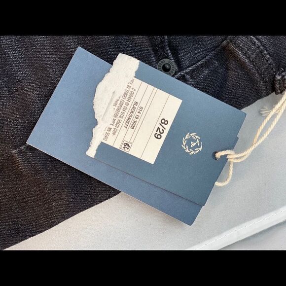 Brand new black jean shorts size 8 - Picture 2 of 3